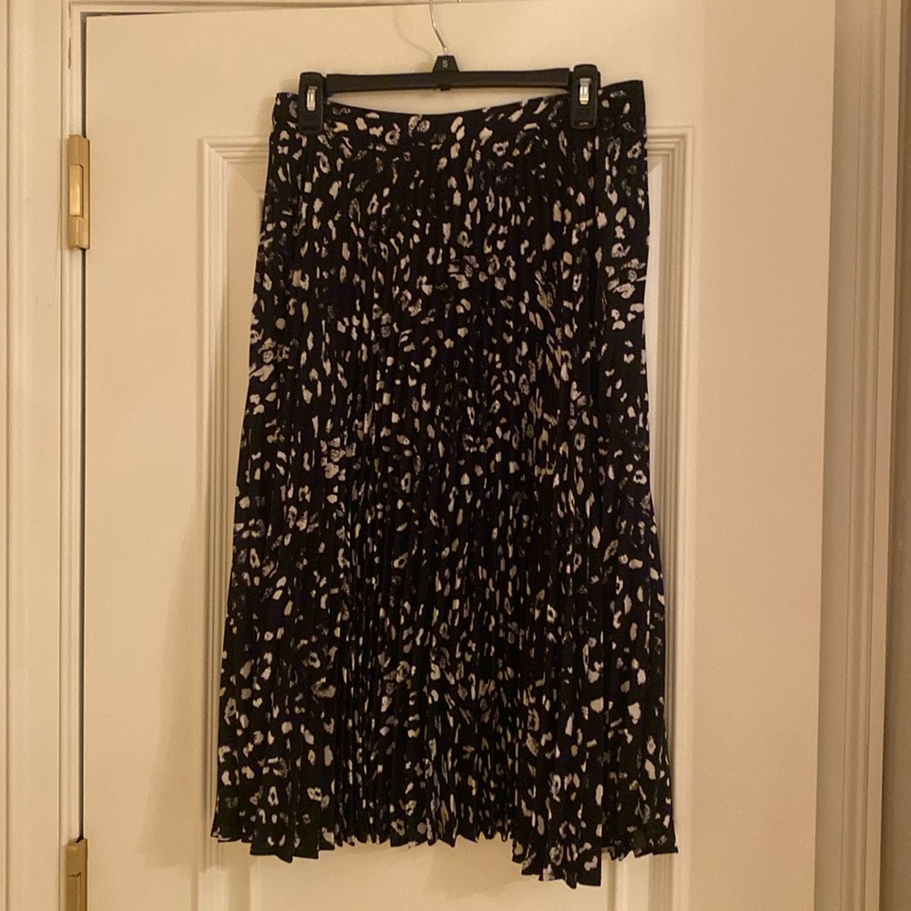 Vince Camuto Black Leopard Midi Skirt